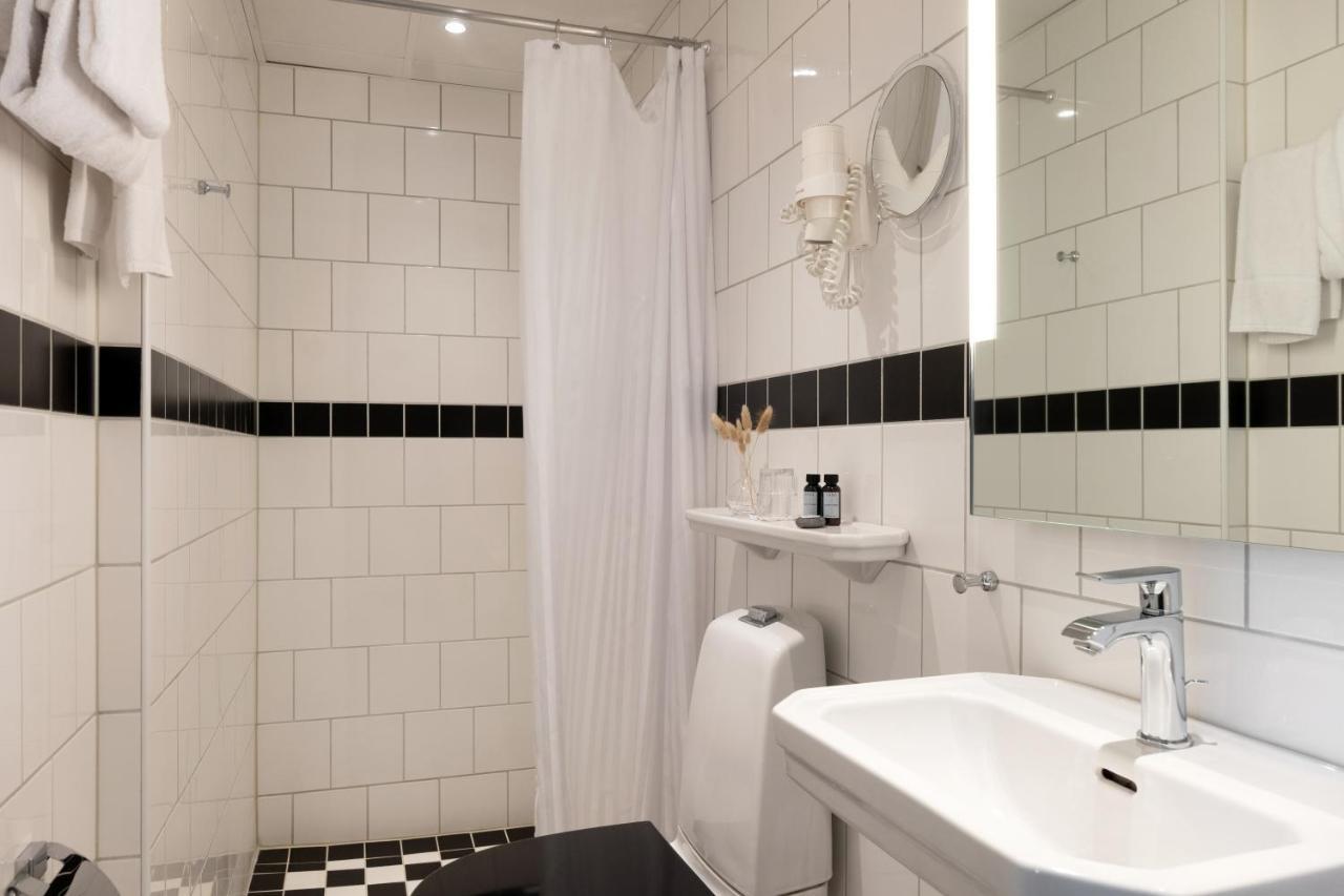 Standard Single - Lilla Hotellet