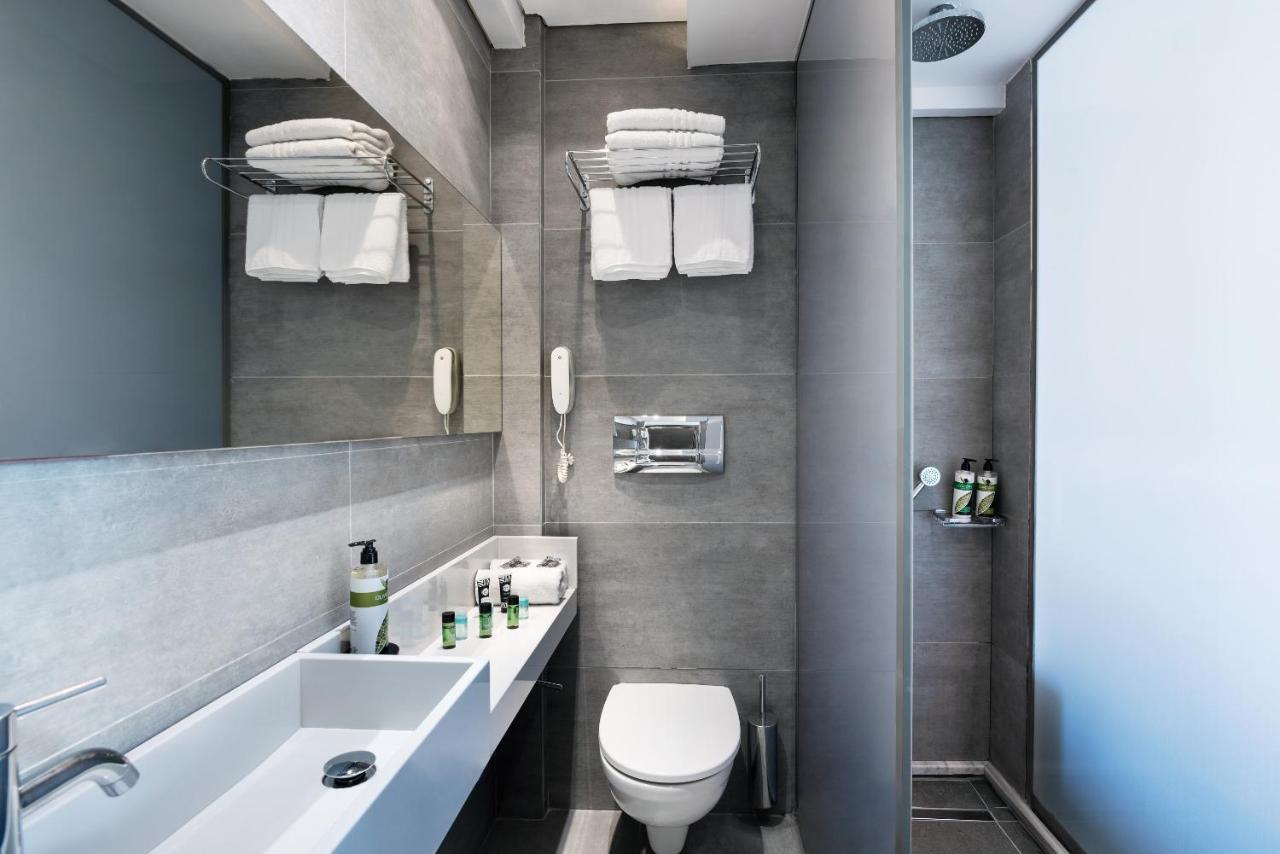 Superior Doppelzimmer mit Poolblick – ohne Balkon