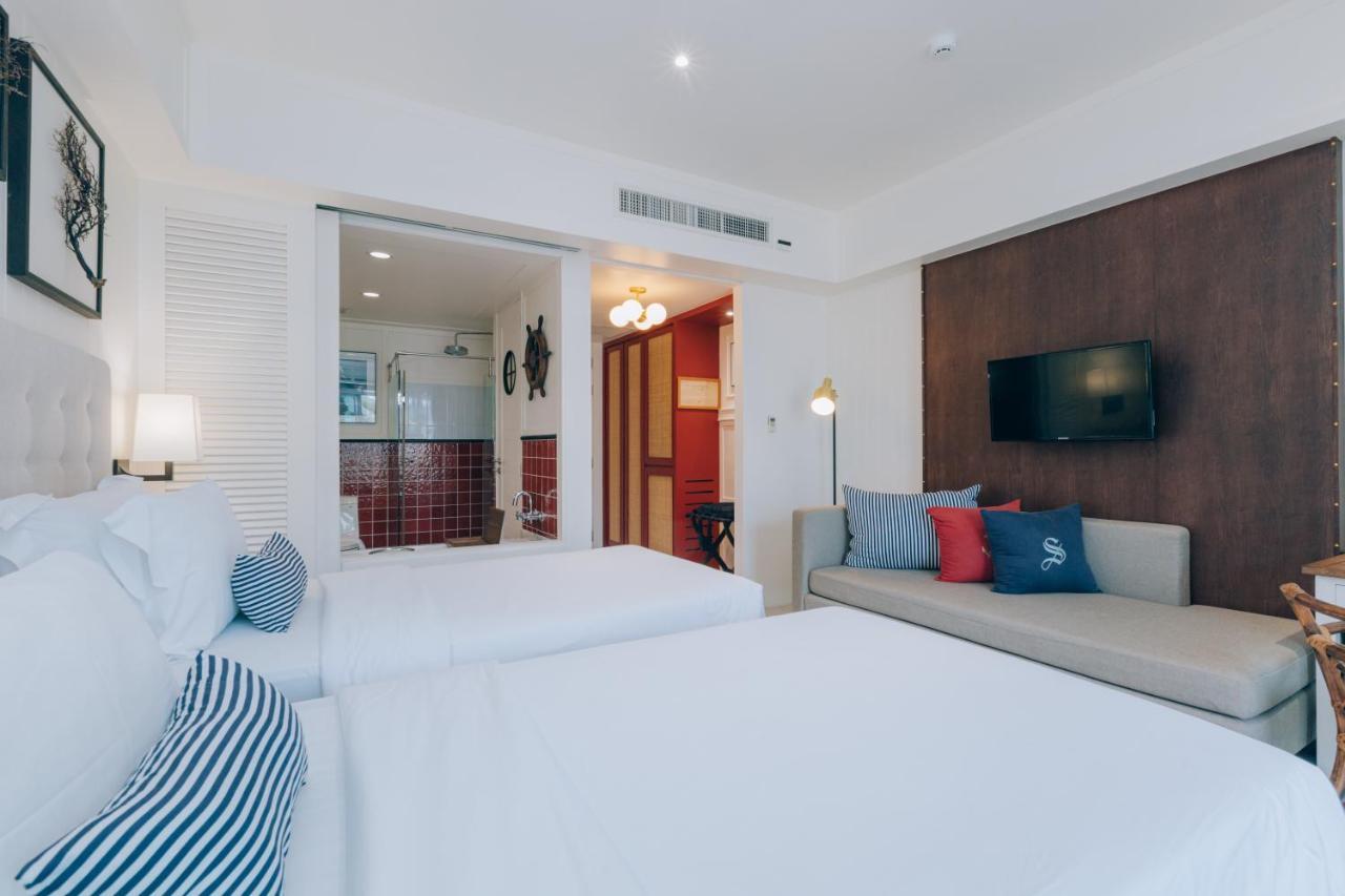 Deluxe Double or Twin Room