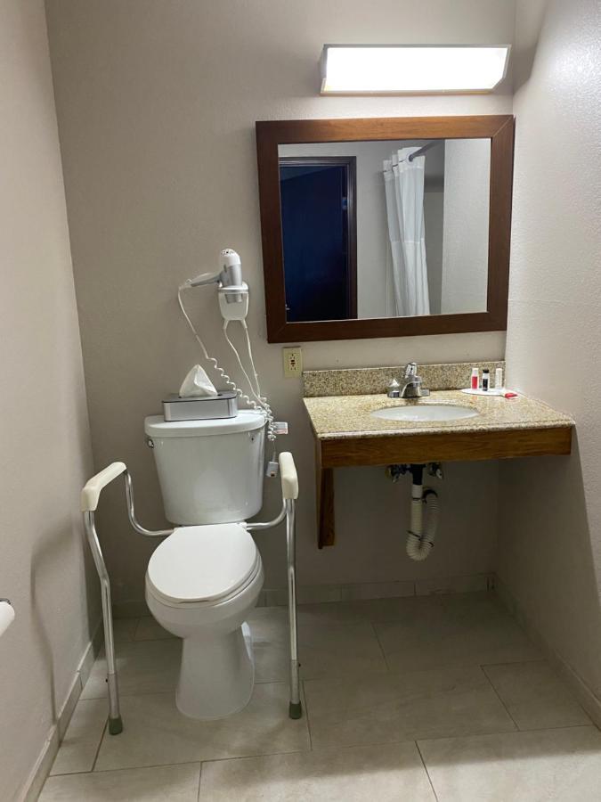 Standard Room with King Bed - Disability Access/Non-Smoking