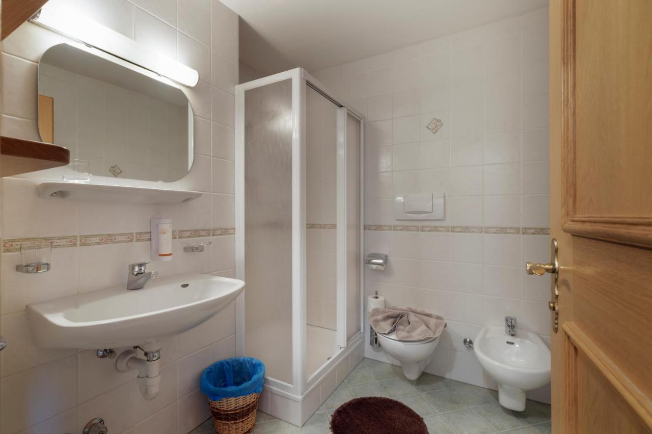 Doppelzimmer mit Balkon