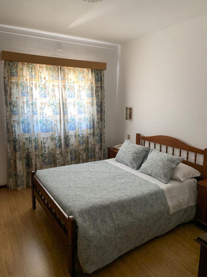 Small Double Room,1268834587:JPEG