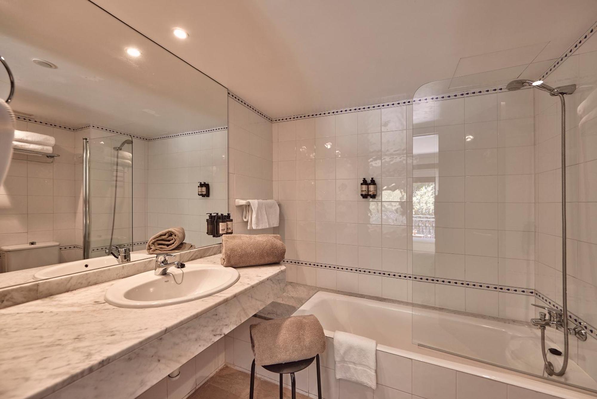 Twin Room - Spa Access Not Included
