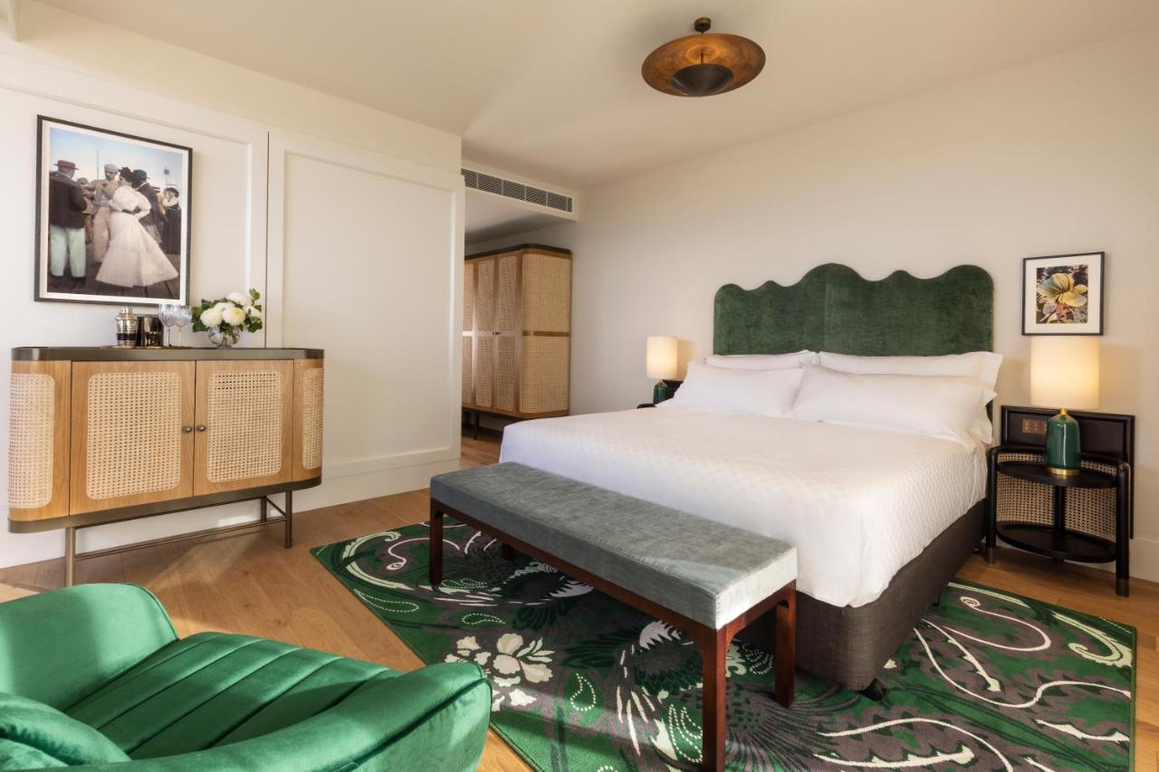 Premium King Room with Bath and Terrace