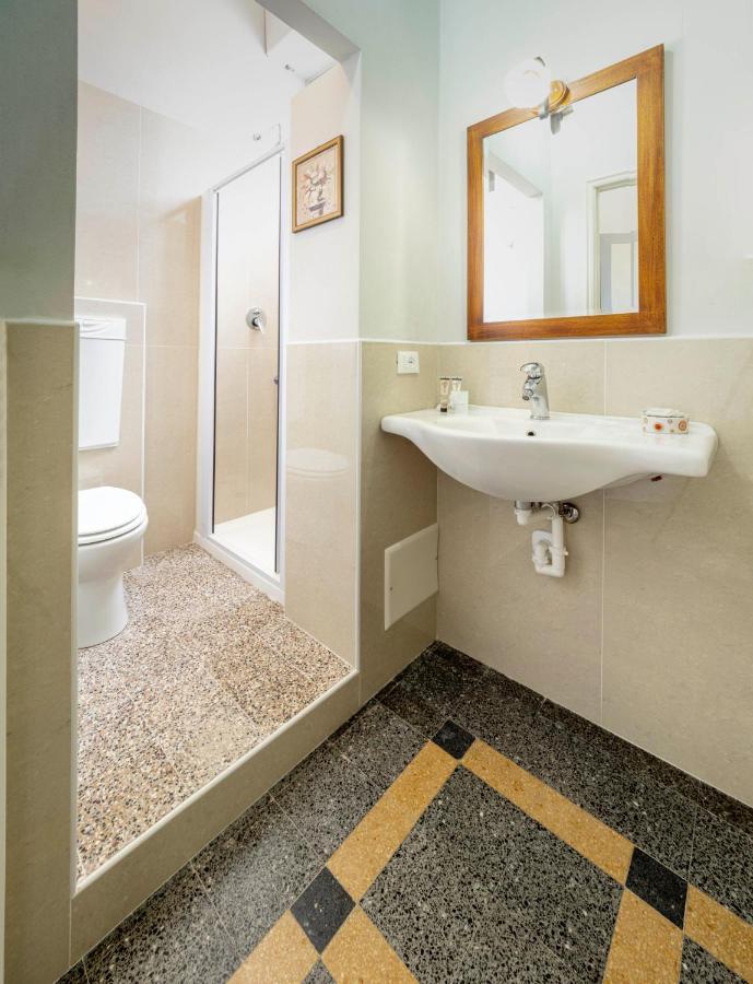 Aky Standard Double Room