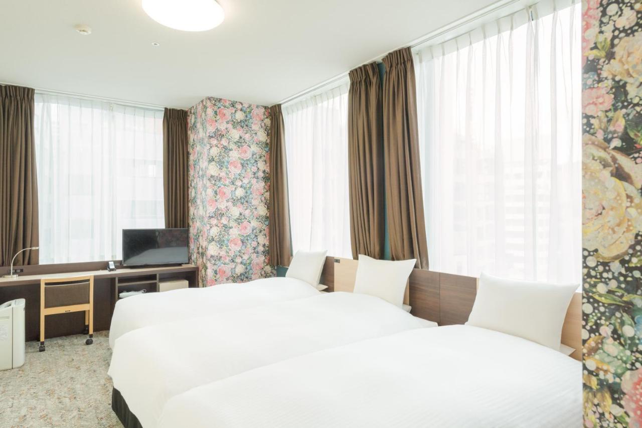 Twin Bed Room + Extra Bed - Rose Floor
