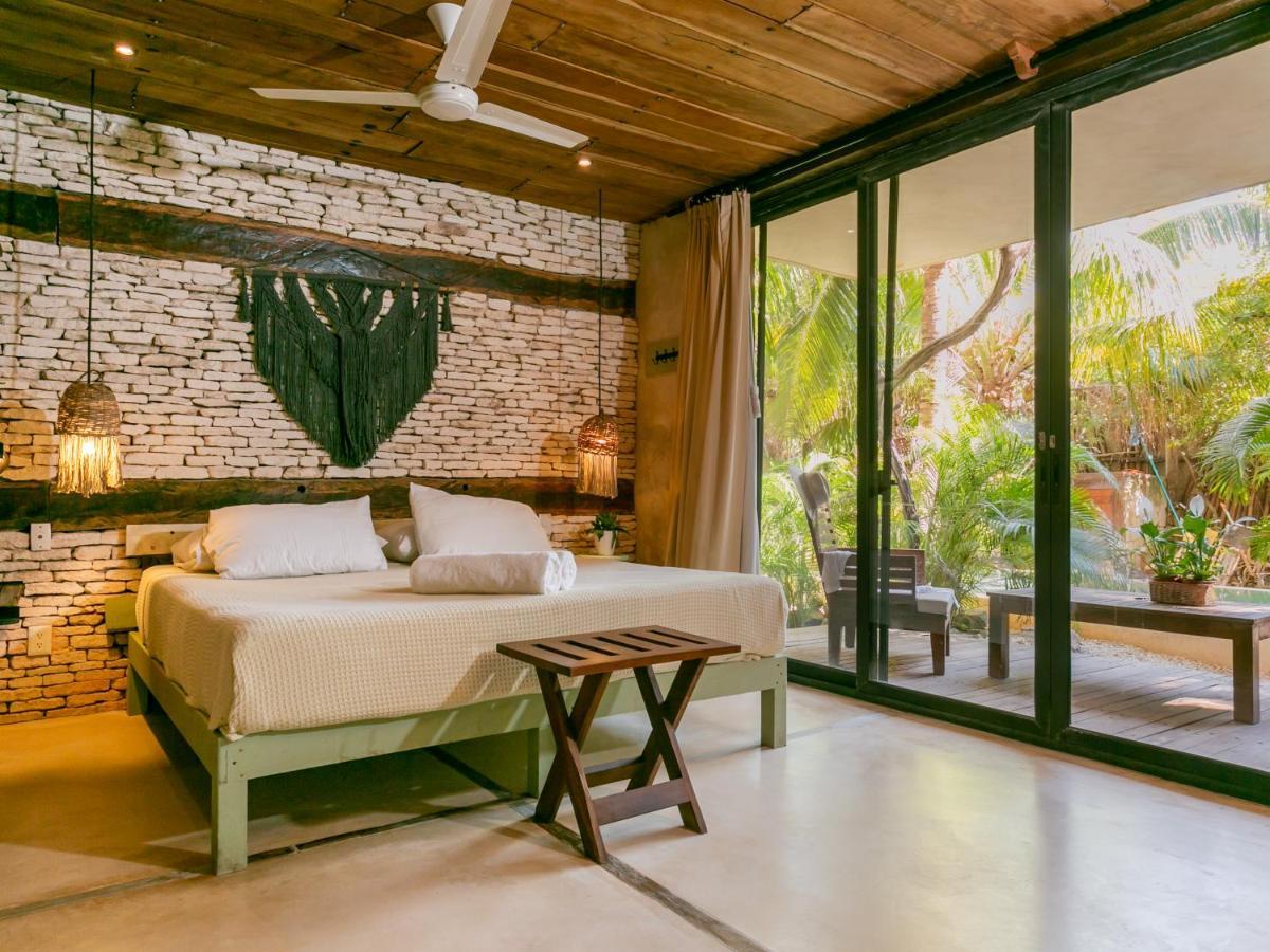 Three-Bedroom Deluxe Apartment