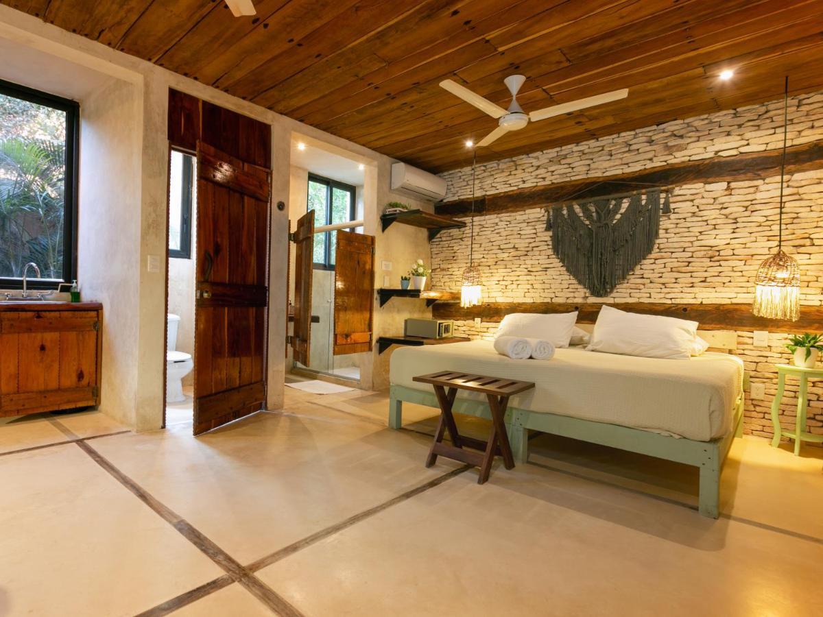 Three-Bedroom Deluxe Apartment