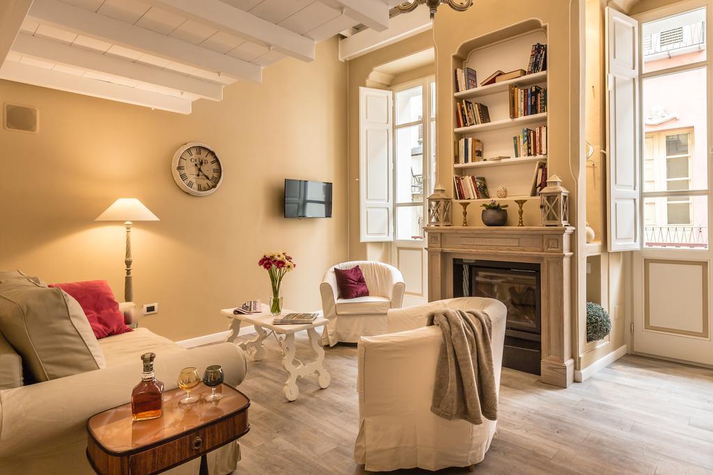 Suite with Balcony - Split Level