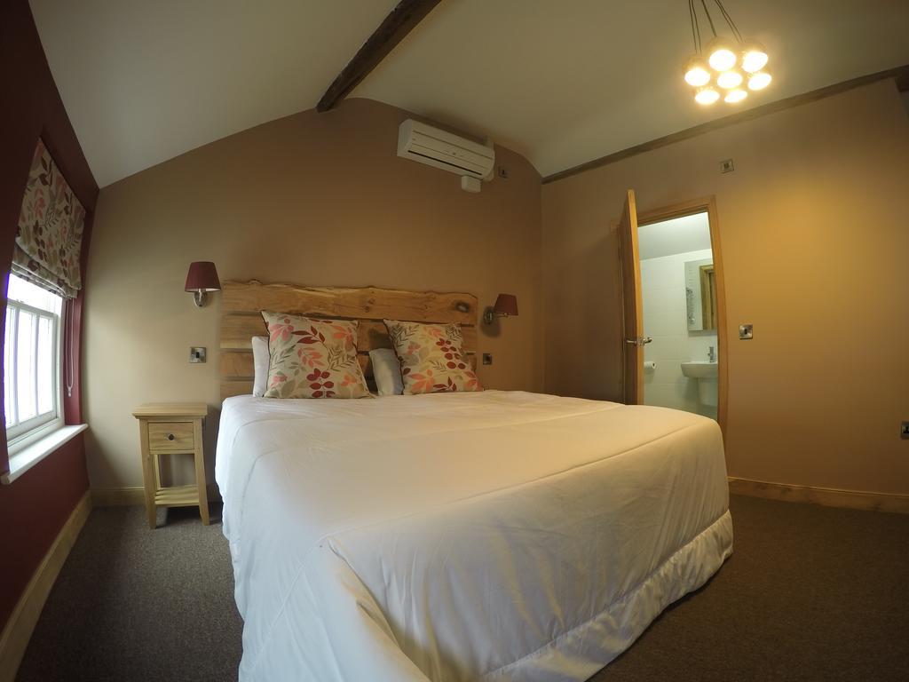 Double or Twin Room with Private Bathroom - Moel Famau