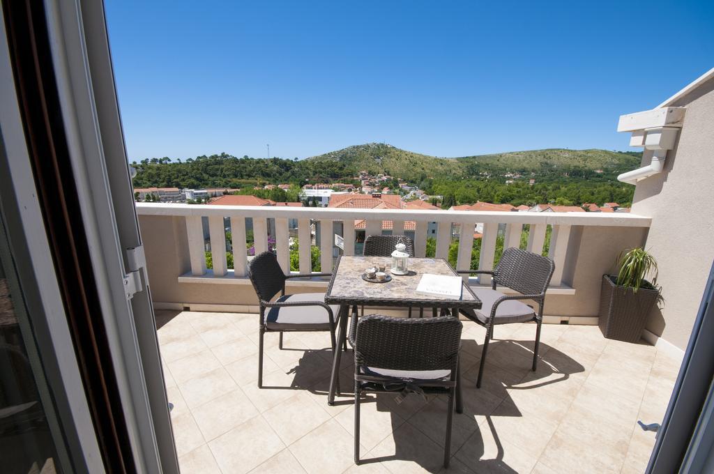 Apartment mit 2 Schlafzimmern und Terrasse