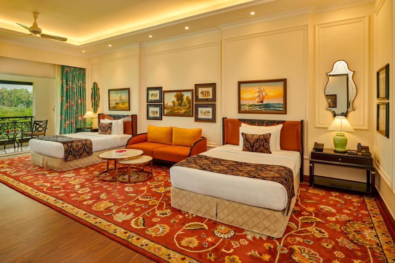 MOUNTAIN VIEW ROOMS on Foods & Soft Beverages* 