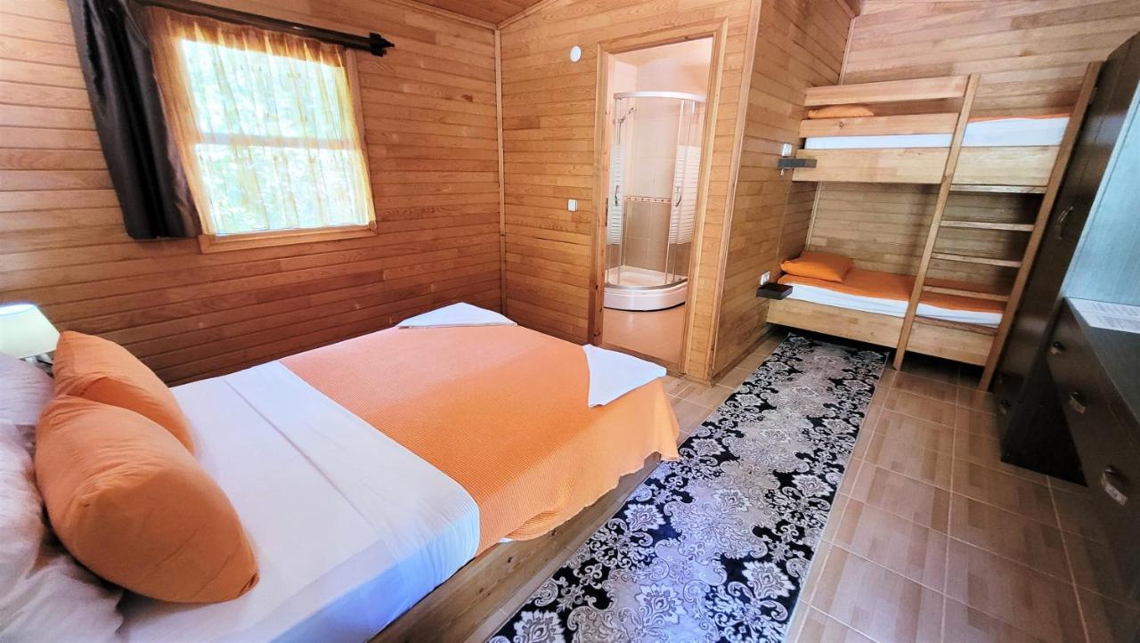 Bungalow (2 Adults)