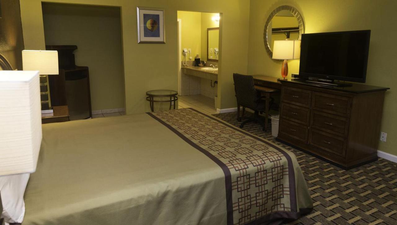 King Room Non-Smoking