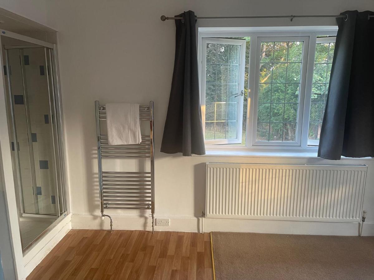 Double Room Shower Large