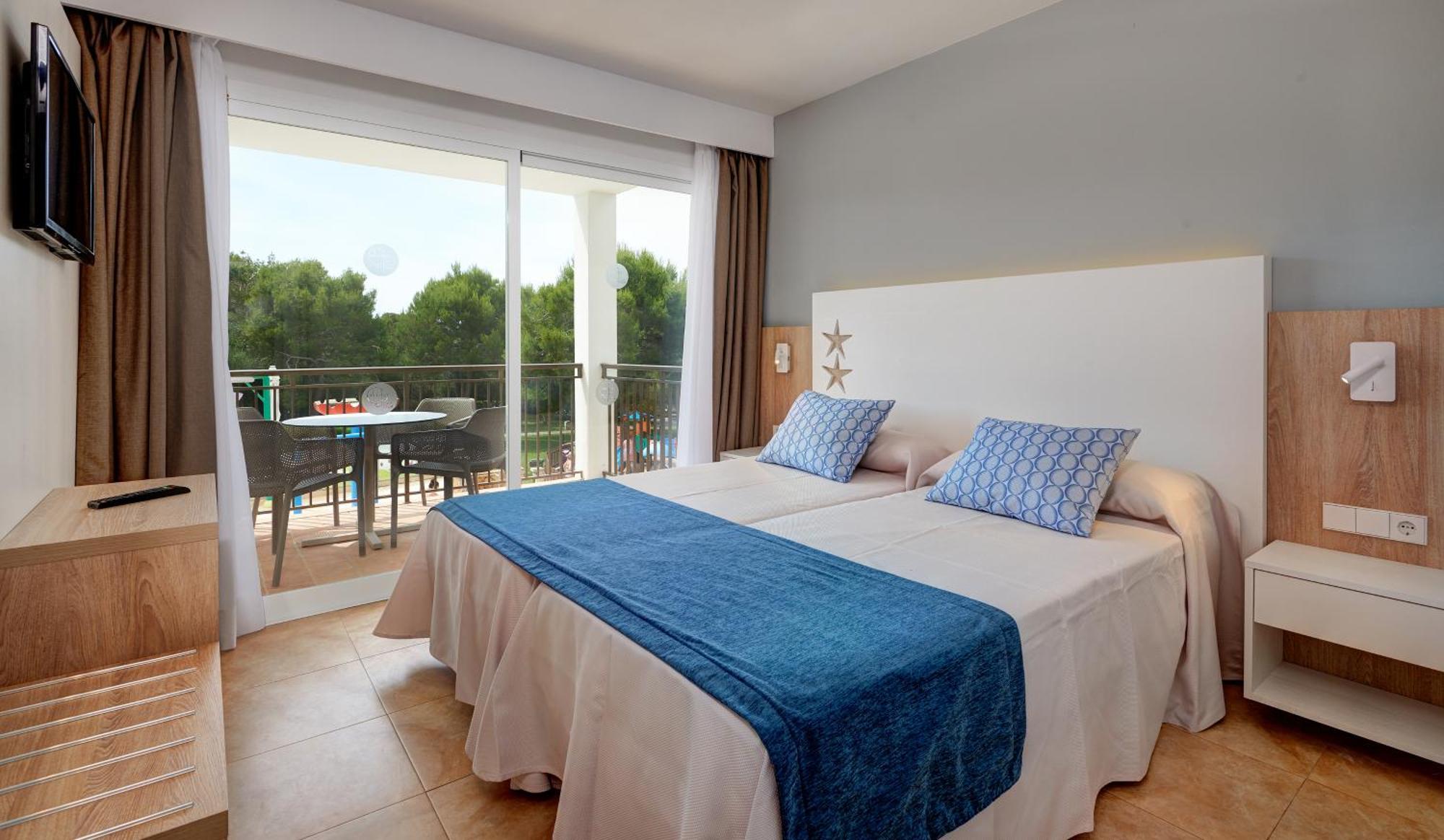 Superior One Bedroom Apartment