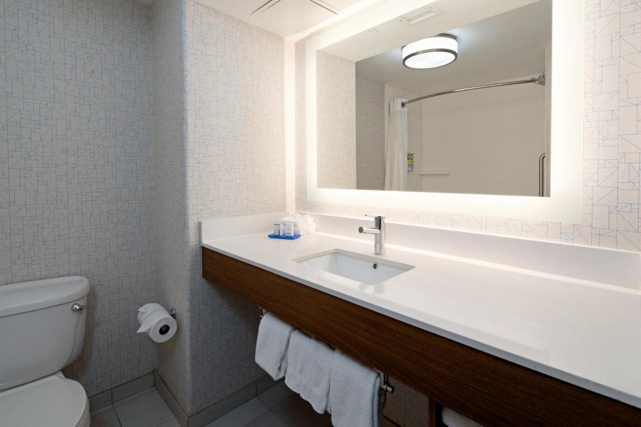 Standard Queen Room with Two Queen Beds and Mobility Accessible Roll-In Shower