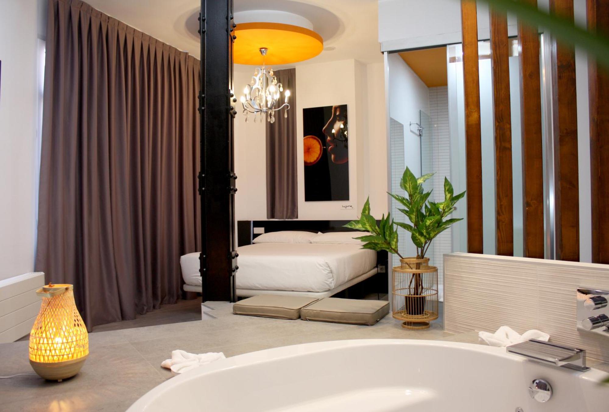 Deluxe Double Room with Spa Bath