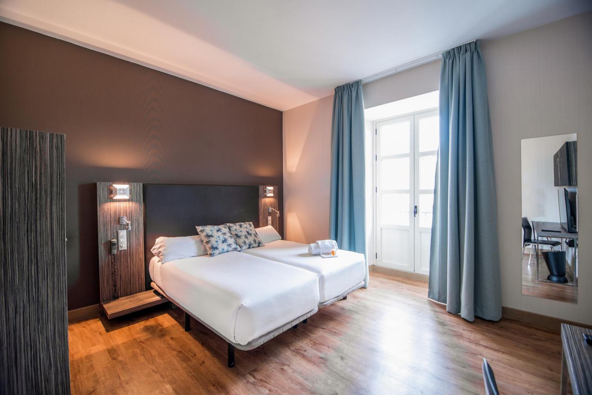 Double Room,1272778930:JPEG