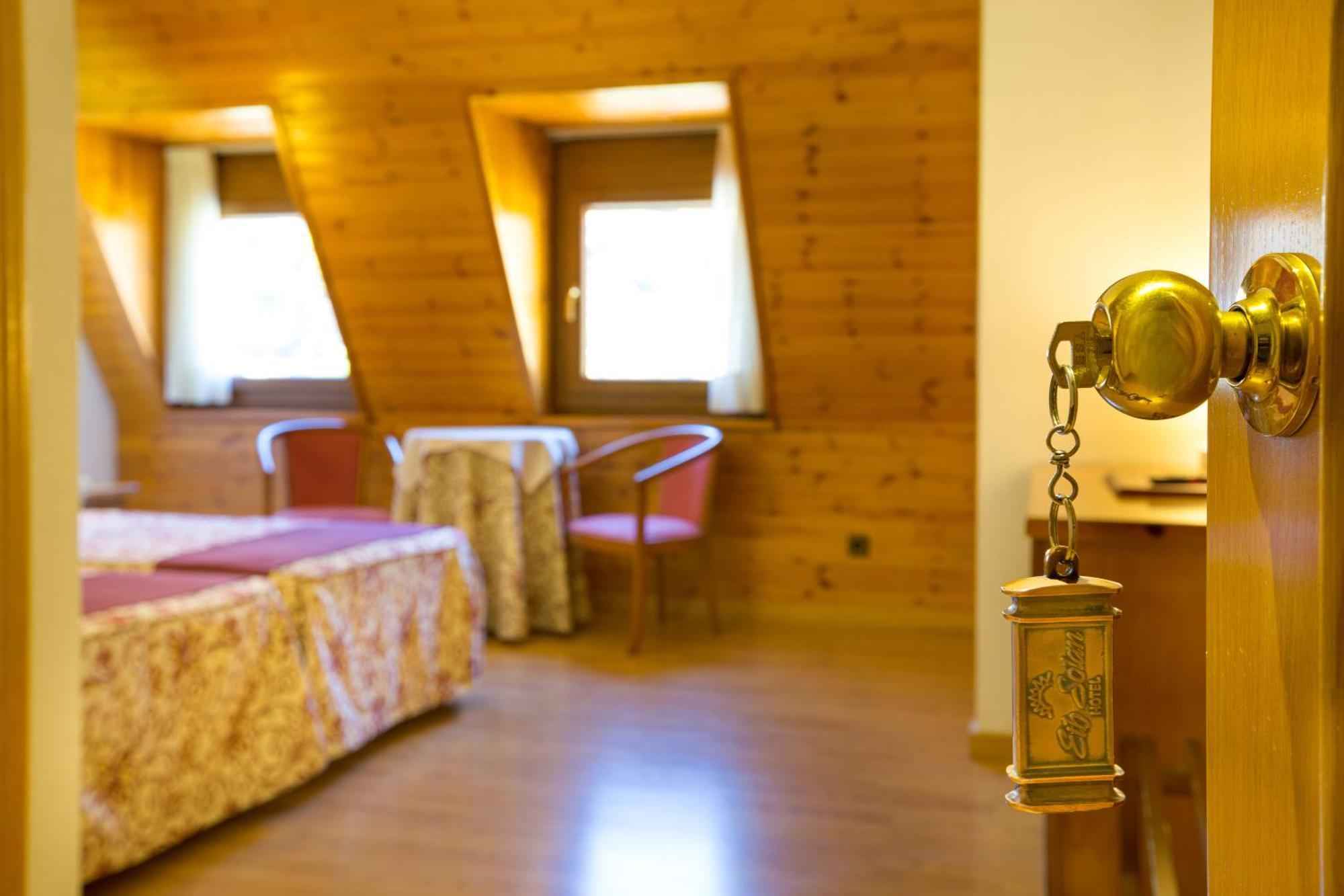 Double or Twin Room Attic