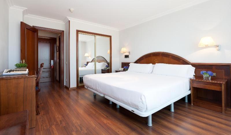 Triple Room with Sea View