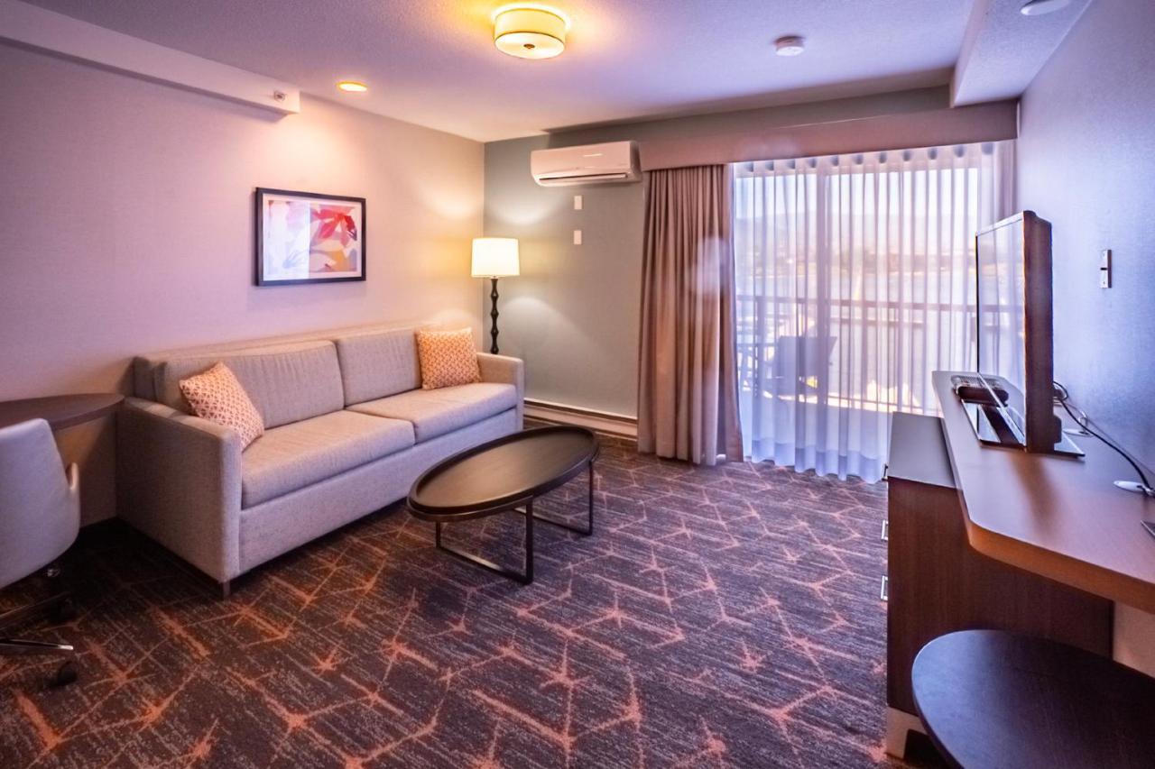 One-Bedroom Suite