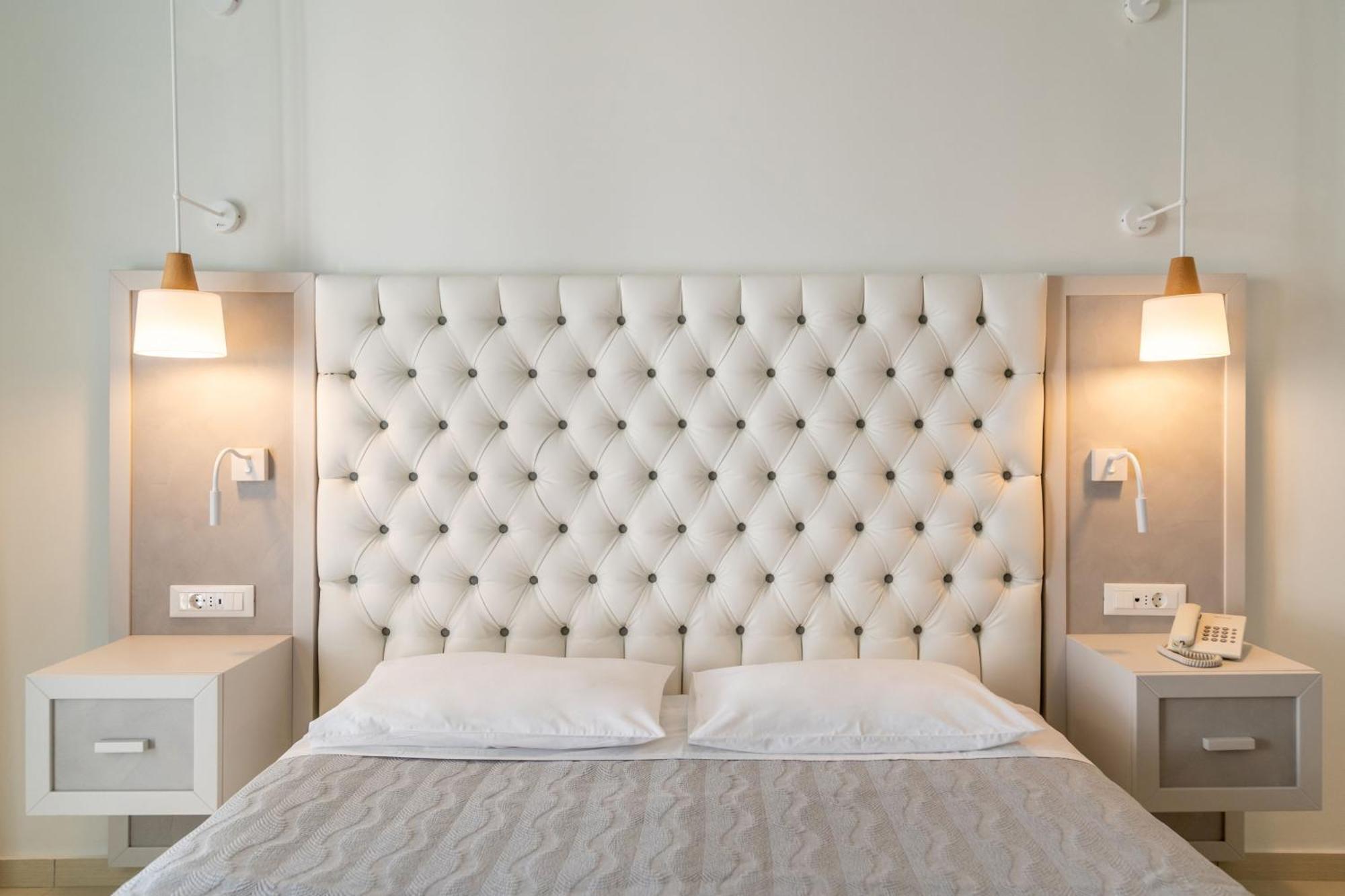 Standard Double Room,1273388608:JPEG
