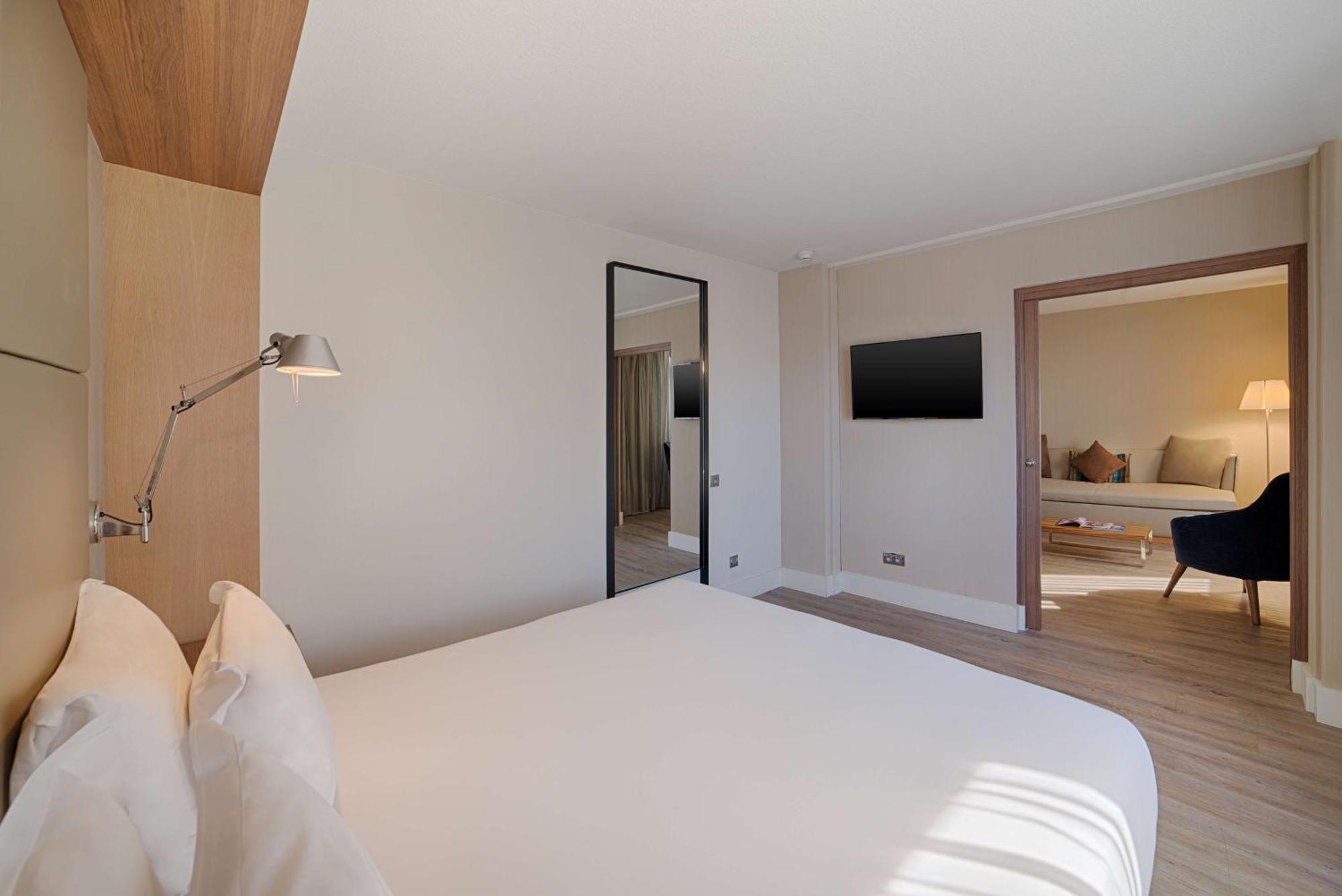 Familiesuite Kamer (3 Volwassenen en 1 Kind)