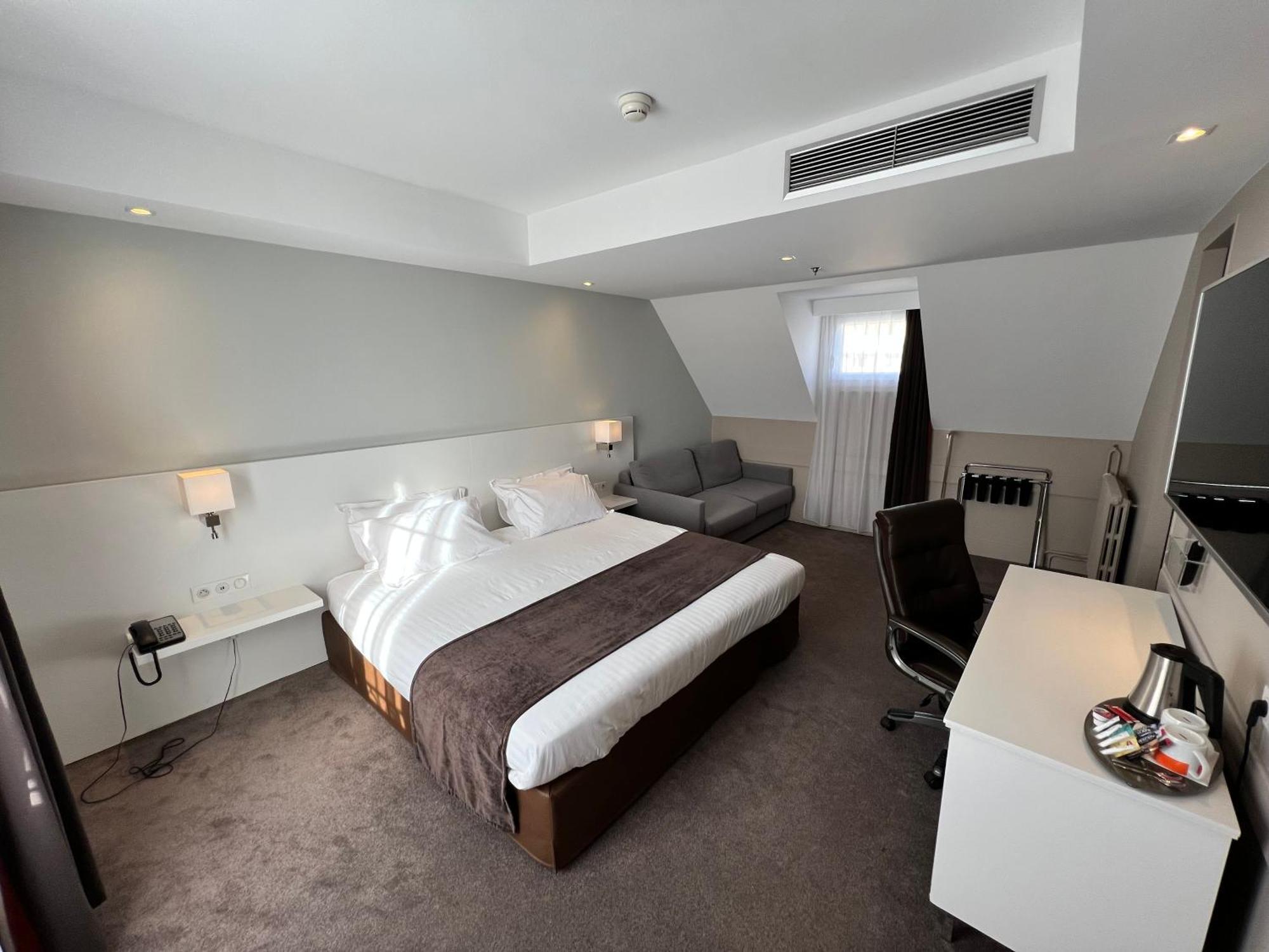 Standard King Room