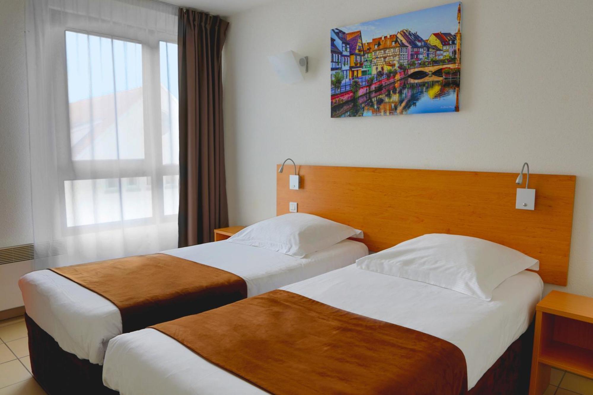 Twin Beds Studio fan