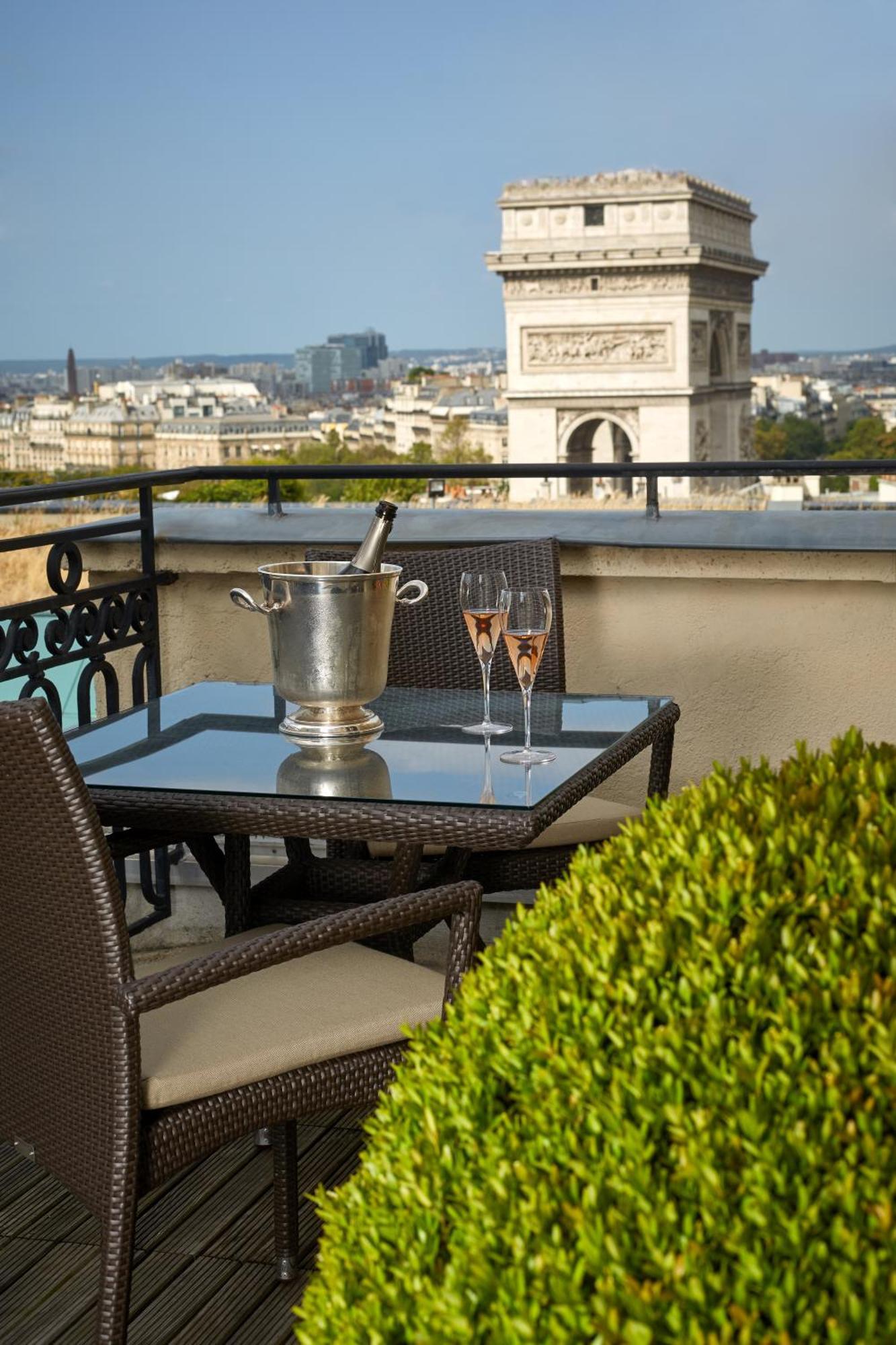 Suite Parisienne Terrasse Tour Eiffel & Arc de Triomphe