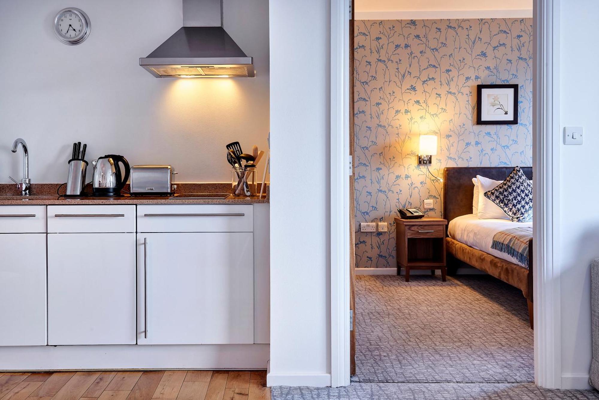 One-Bedroom King Suite