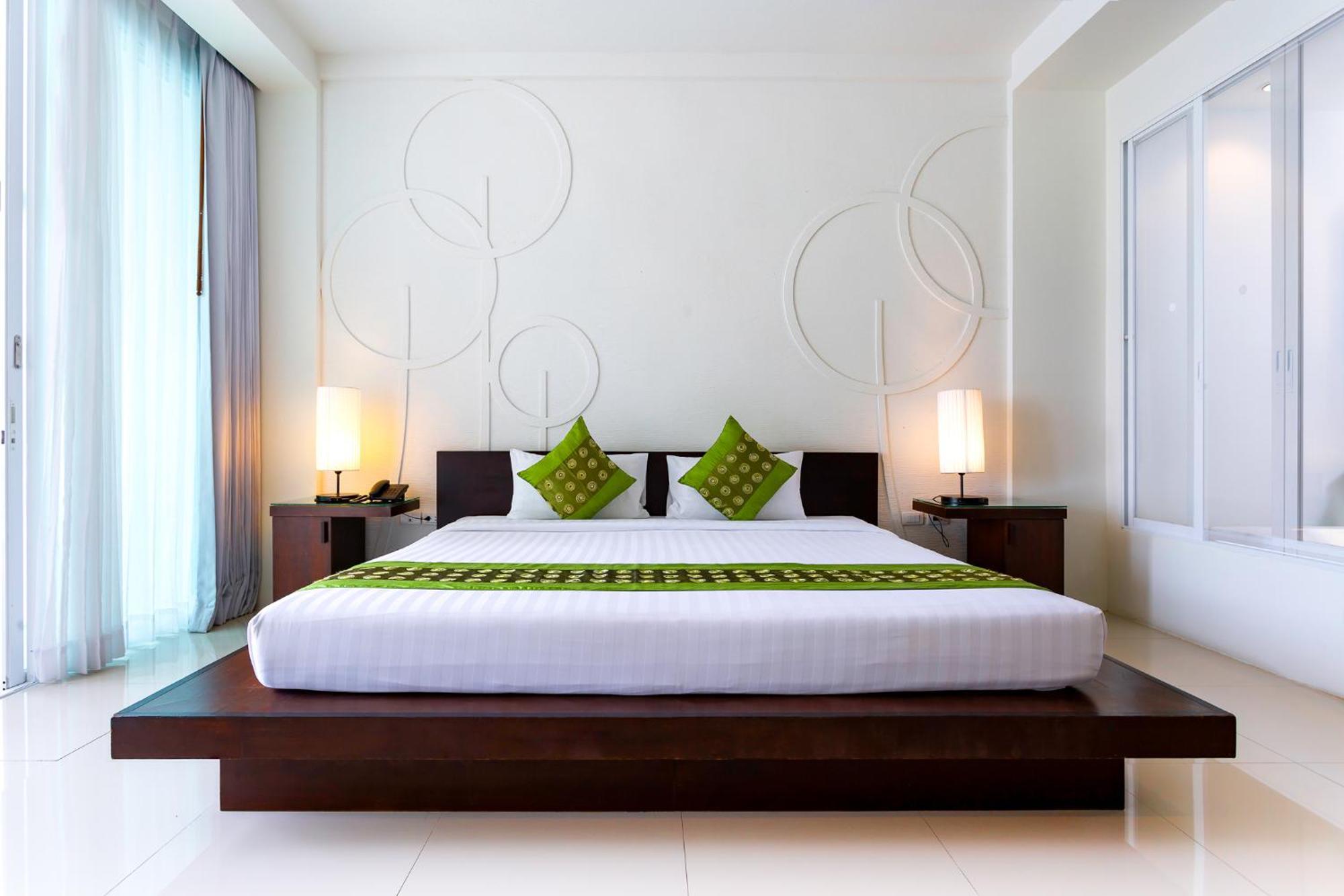 Deluxe Double or Twin Room with Pool View