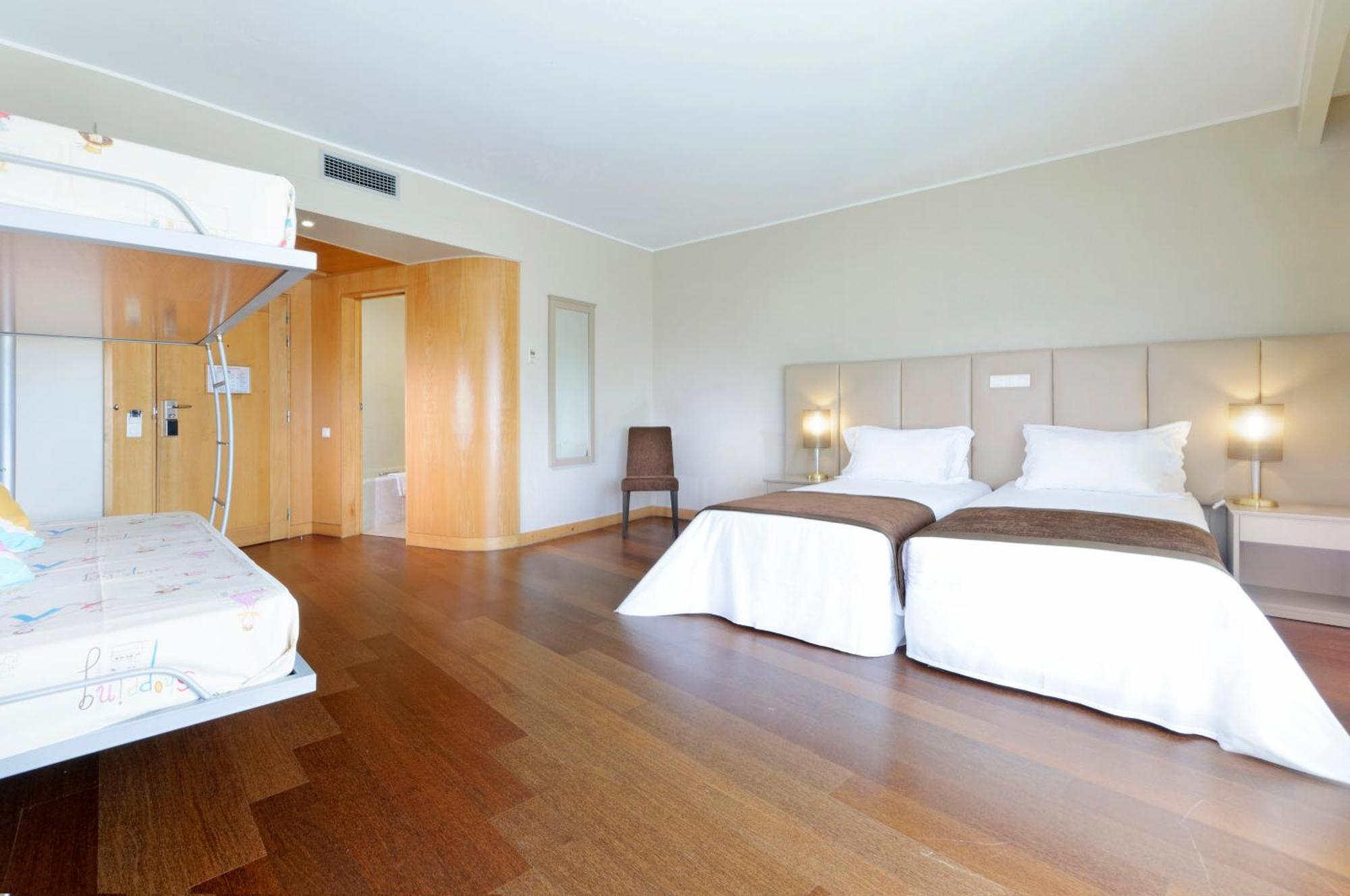 Deluxe Family Room with Bunk Bed - Non-Smoking
