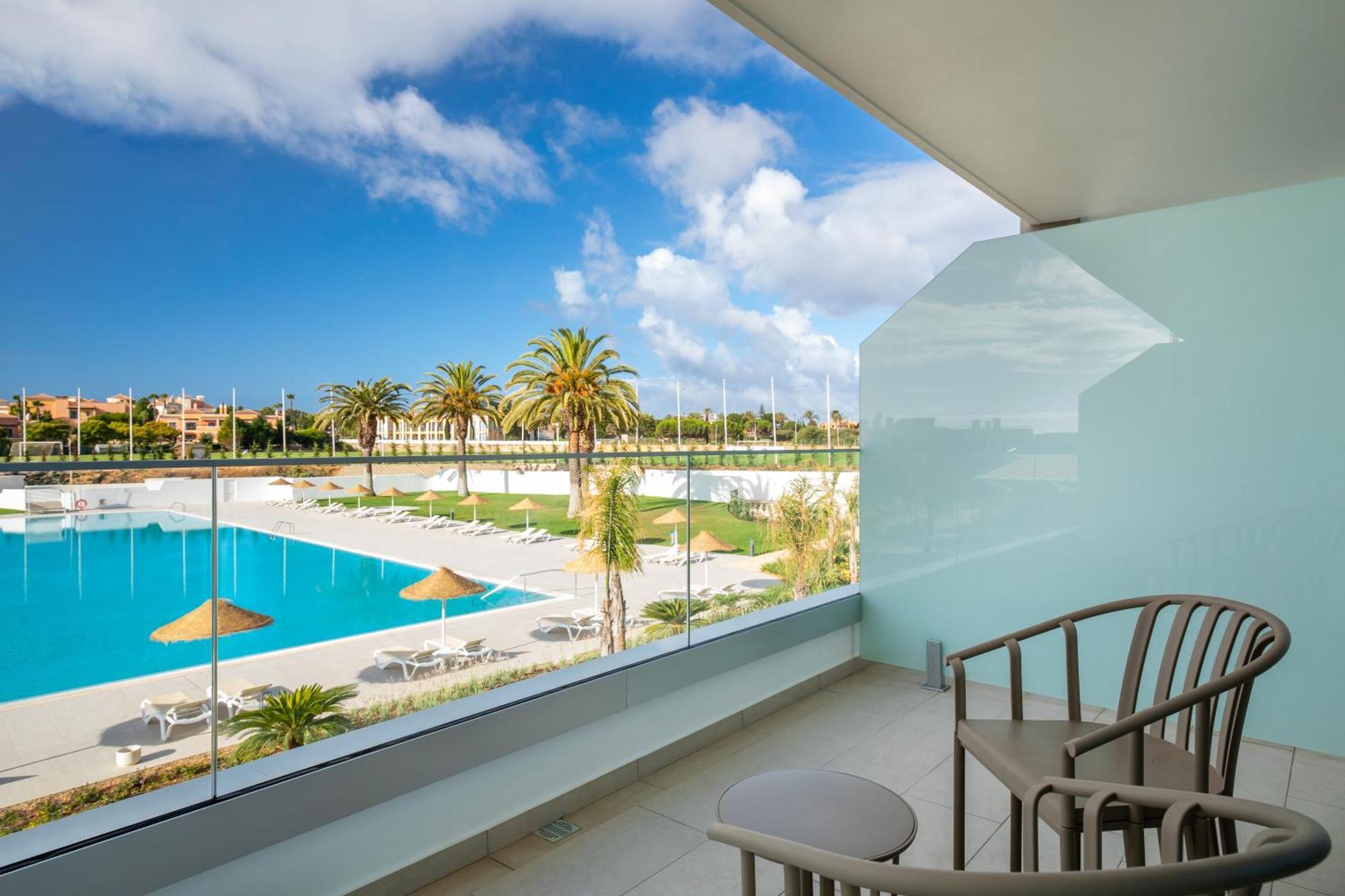Twin Room Pool View