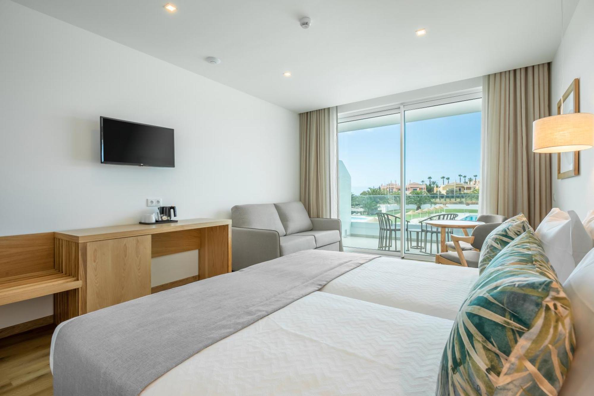 Twin Room Pool View