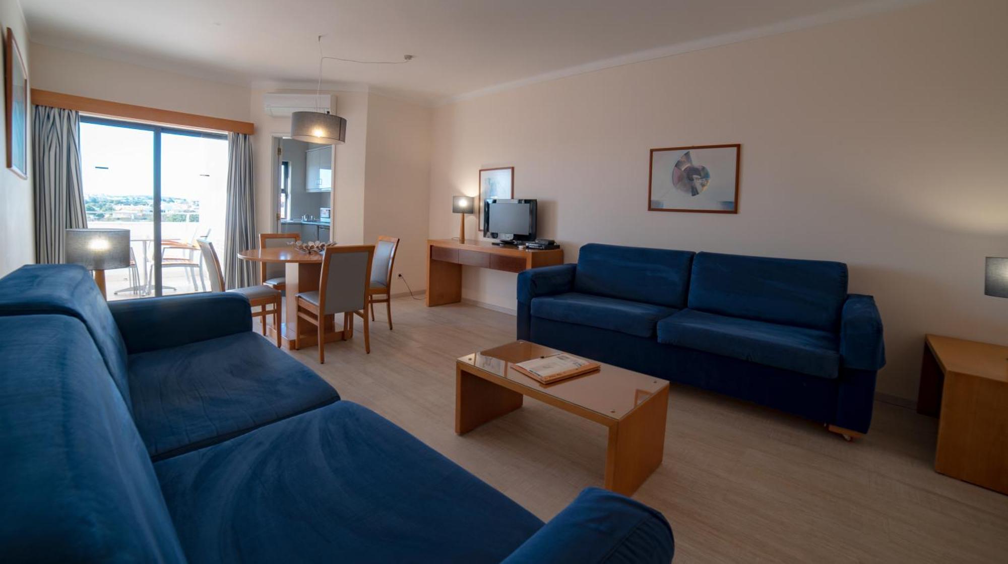 One-Bedroom Familly Suite,1274495008:JPEG