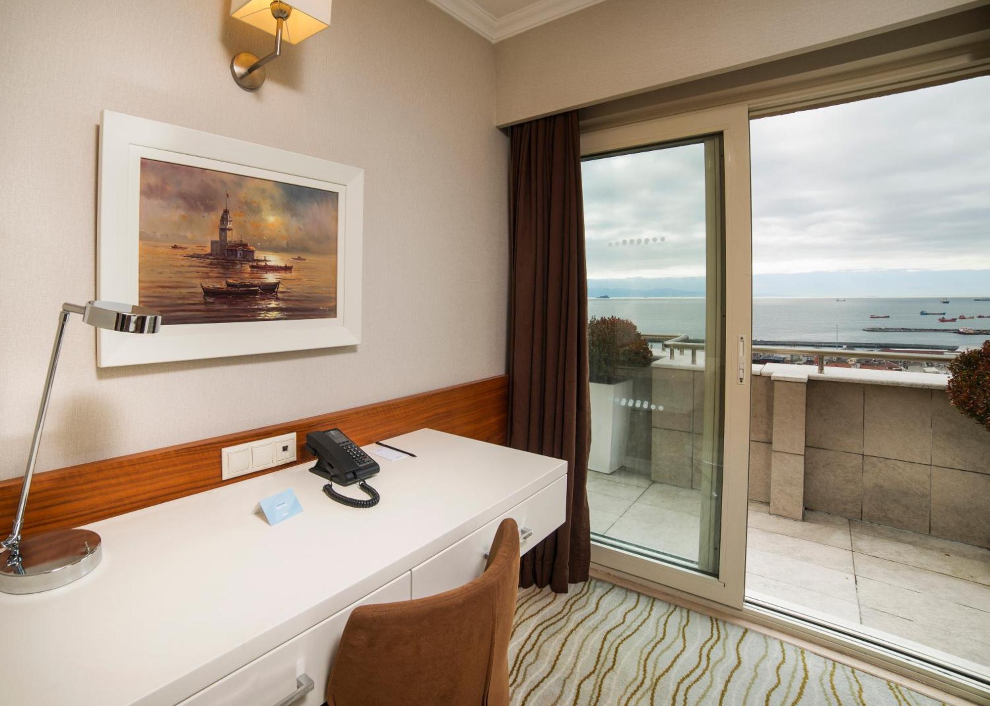Suite Balcony Sea View Non-Smoking