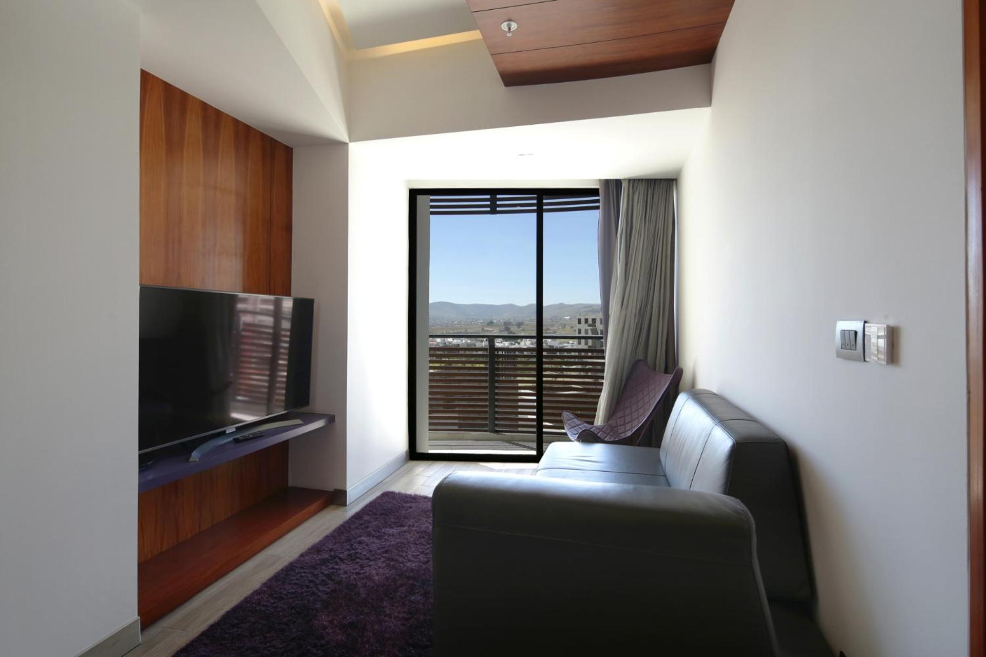 Superior King Suite,1660334393:JPEG