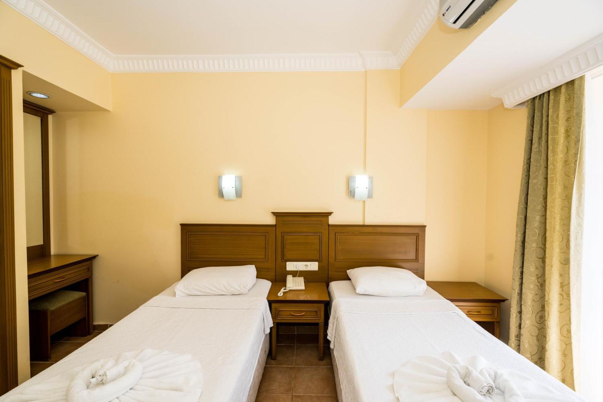 Standard Double or Twin Room,1275089590:JPEG