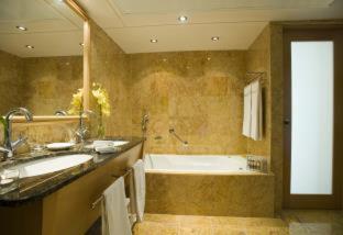 Executive One-Bedroom Suite Sea View Private Pool VIP Airport Transfer Entrance to the Executive Lounge of the Airports
