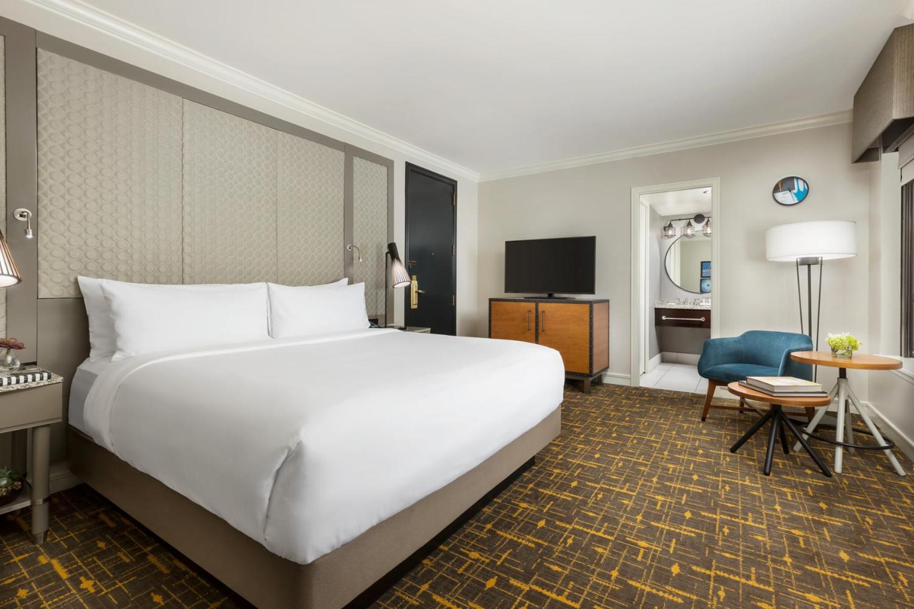 Standard King Room