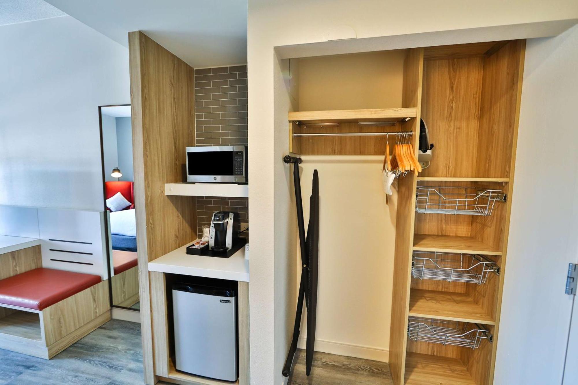 Quarto com Cama King-size