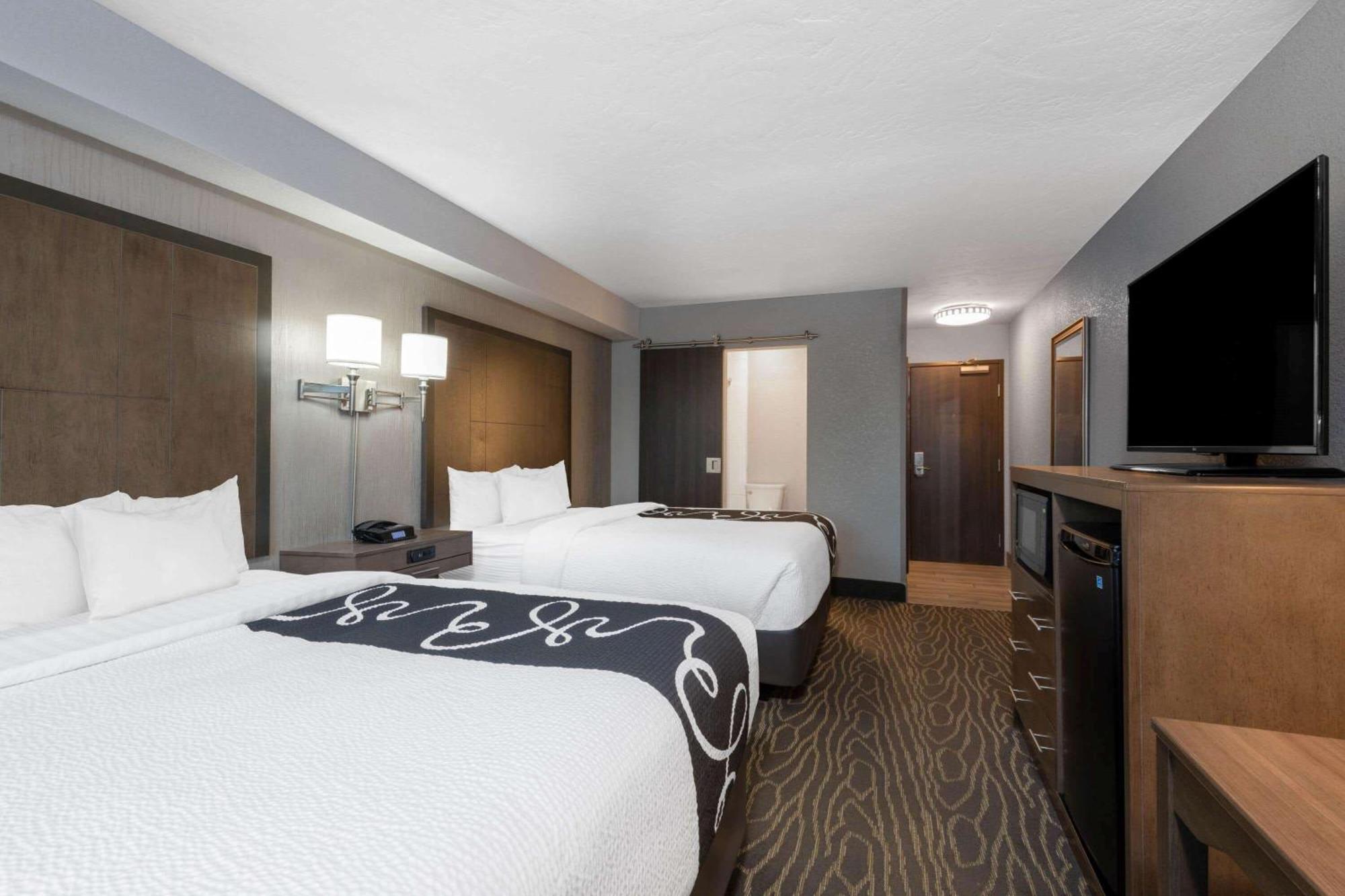 Queen Room Two Queen Beds