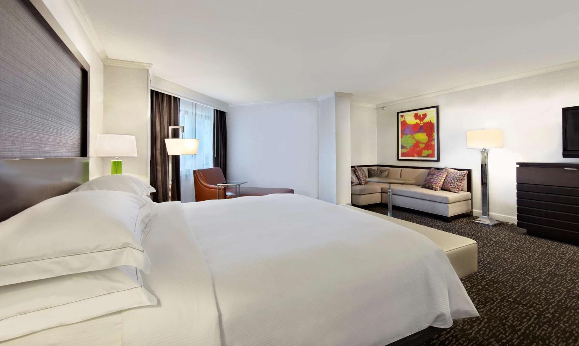 Junior King Suite with Seating Area