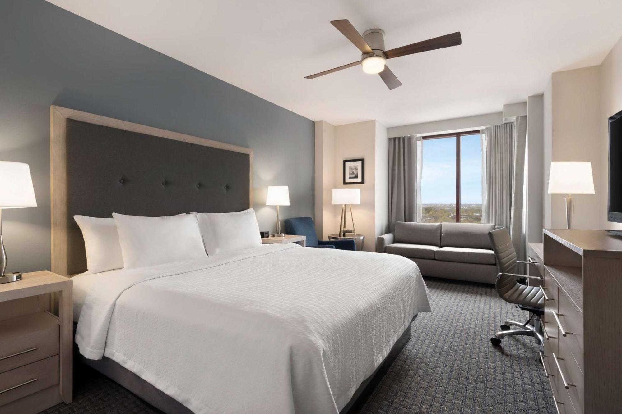 Suite Deluxe con cama extragrande para no fumadores
