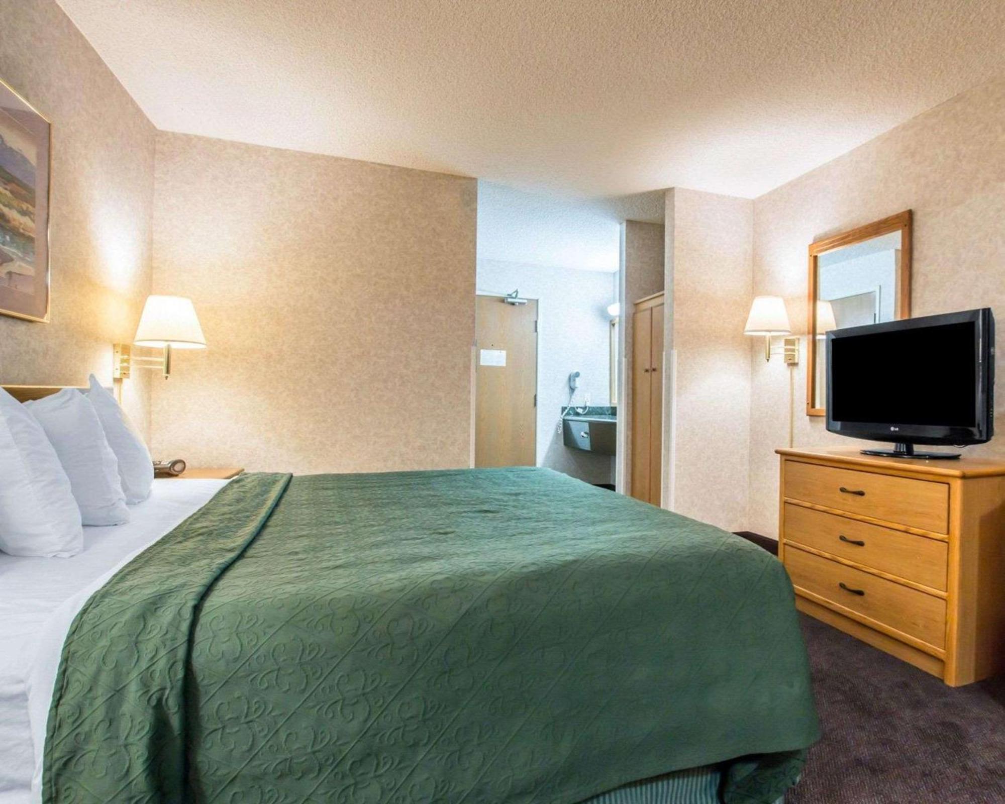 Suite 1 King Bed Non Smoking