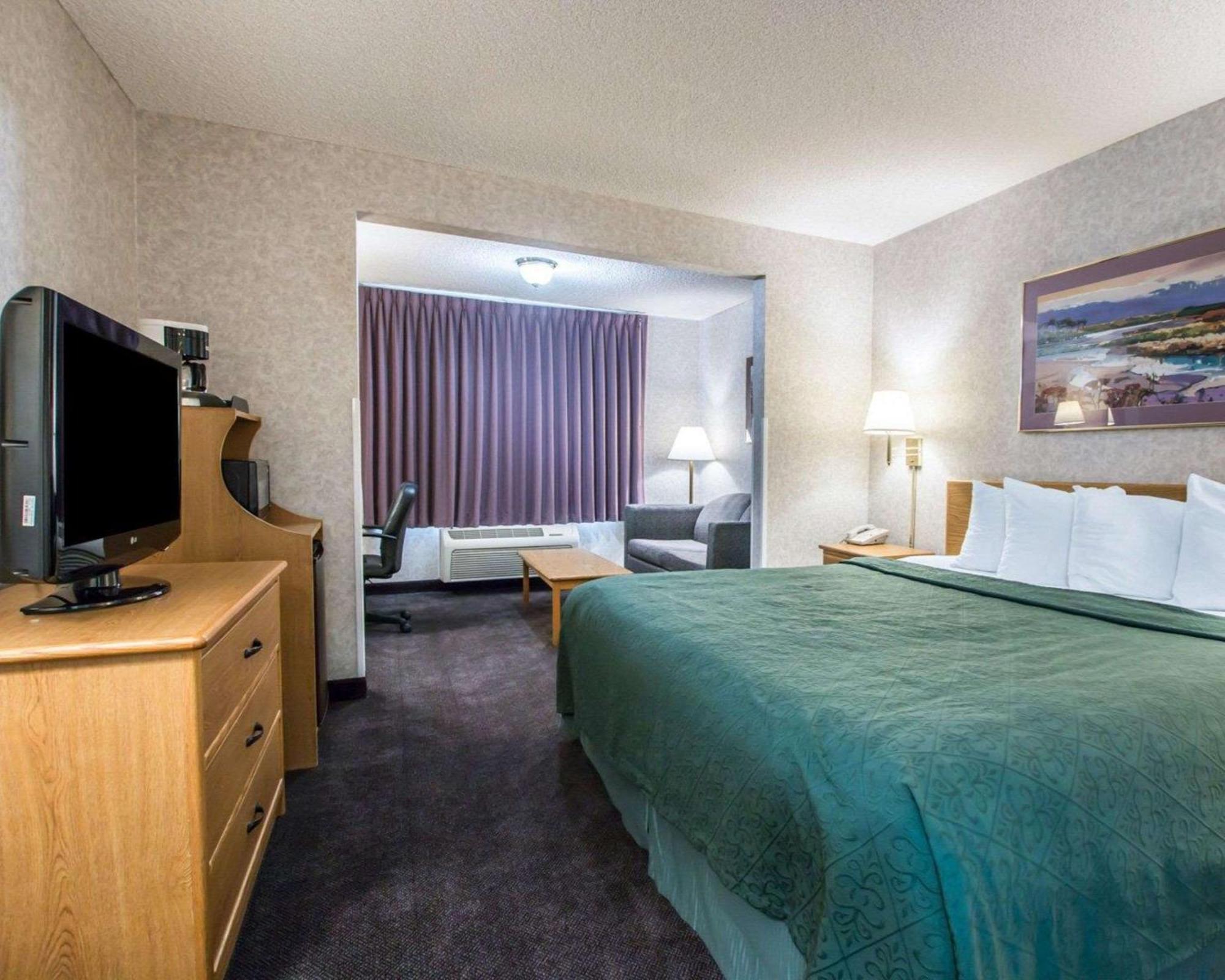Suite 1 King Bed Non Smoking