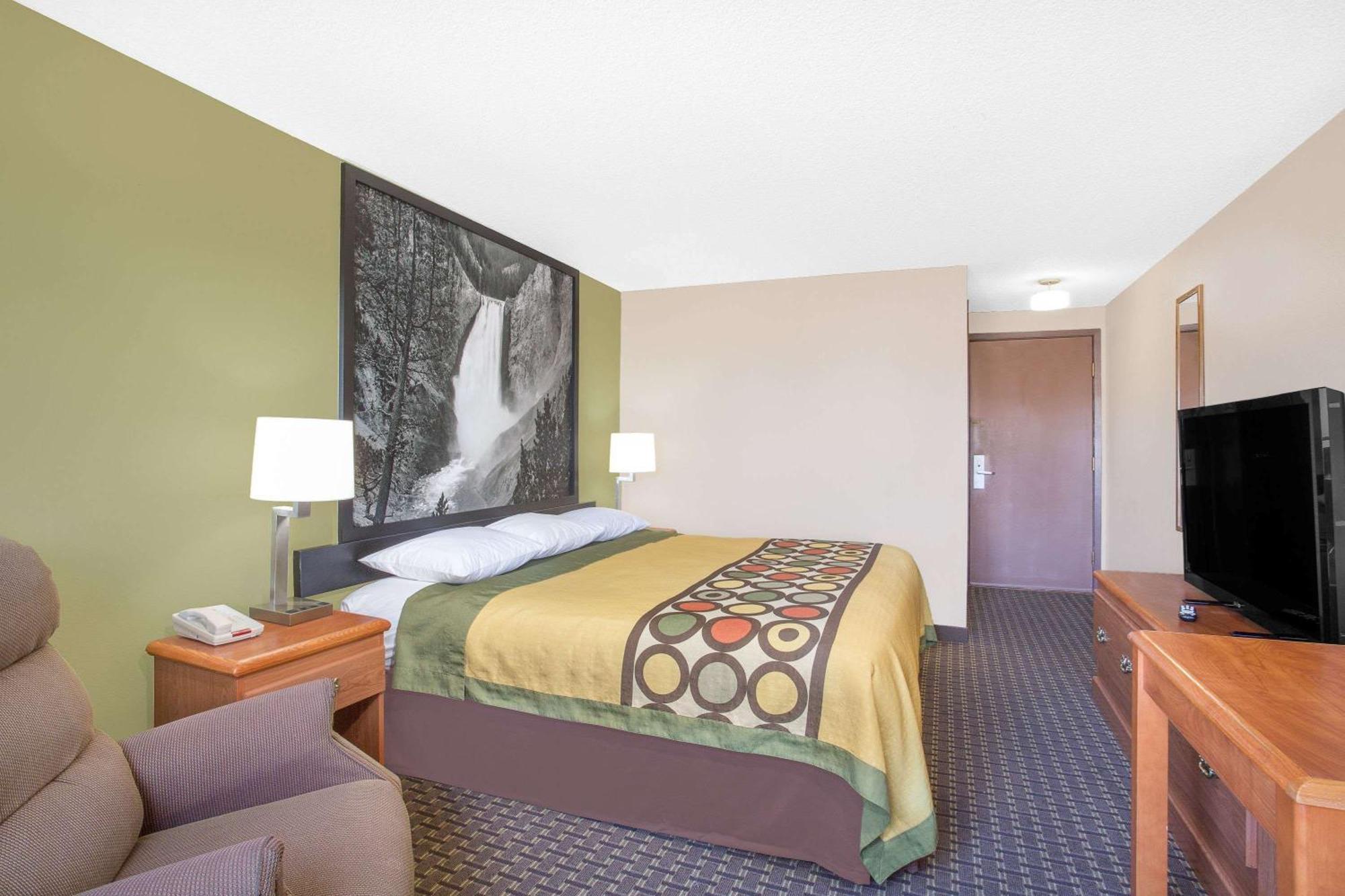 King Room - Non-Smoking