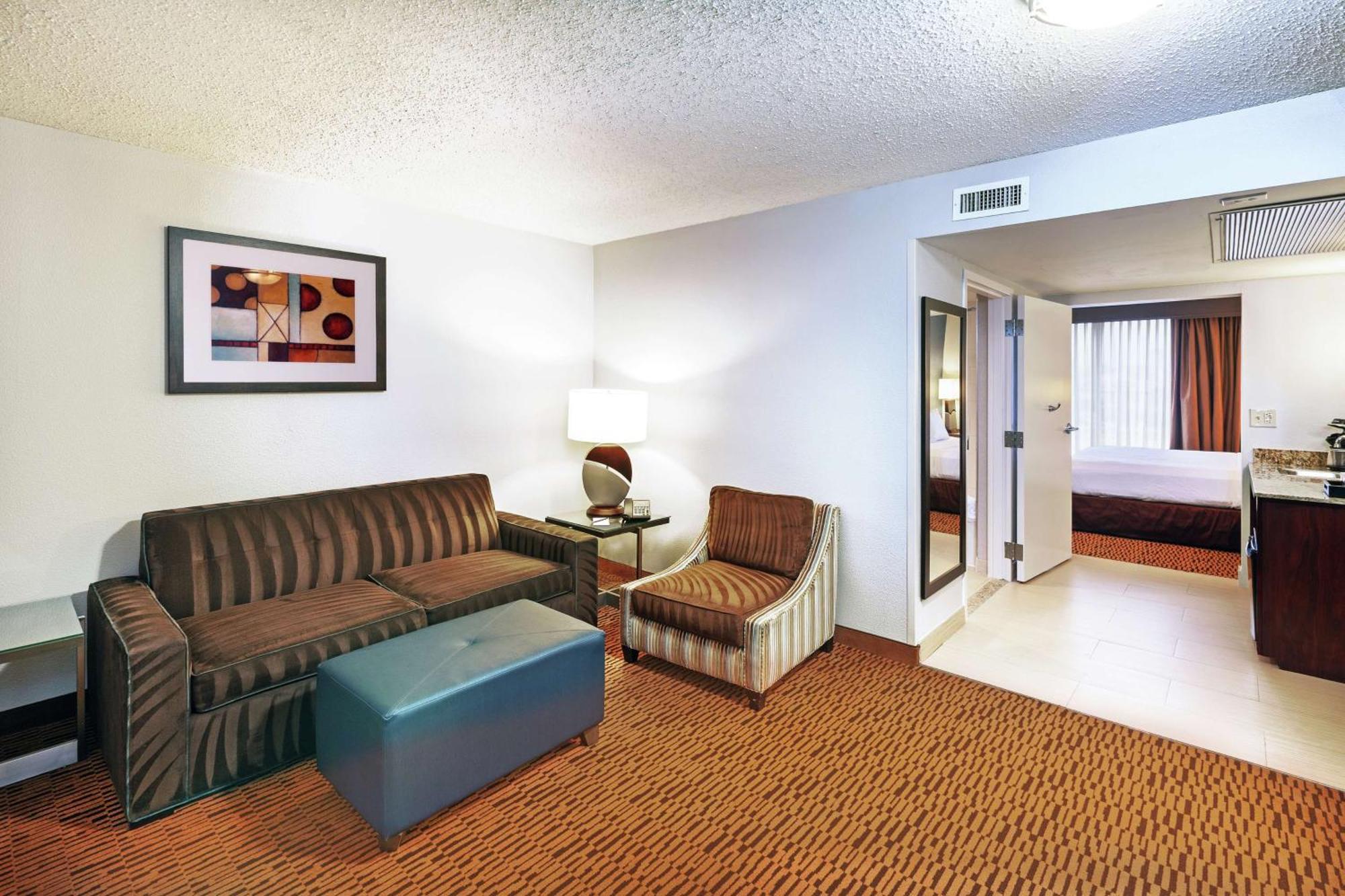 Chambre Lit King-Size - Accessible aux Personnes à Mobilité Réduite - Non-Fumeurs